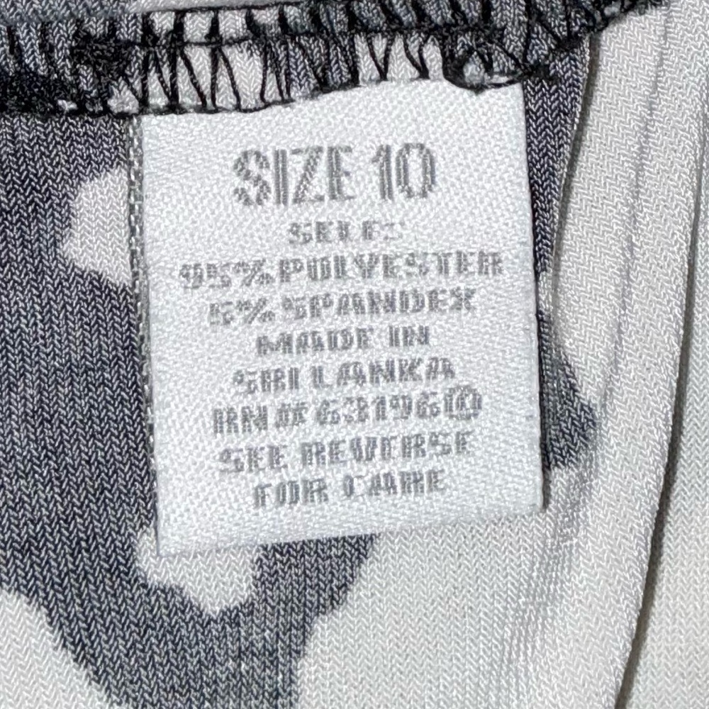 Dressbarn Monochrome Patterned Dress - Picture 3 of 8